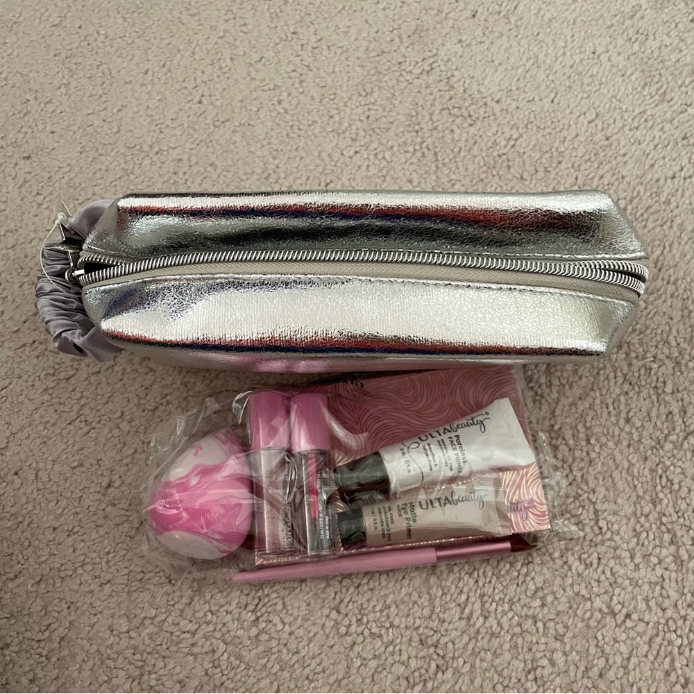 Ulta Beauty 8pc makeup kit - Picture 2 of 7